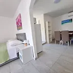 Apartments&rooms Mila Appartement