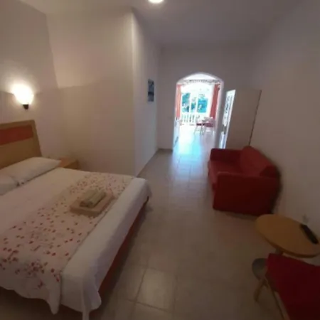 & Mila Apartment Banjol