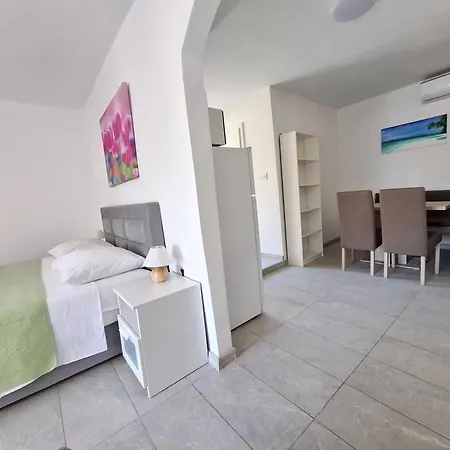 & Mila Apartment