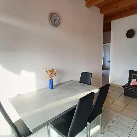 Apartman & Mila *