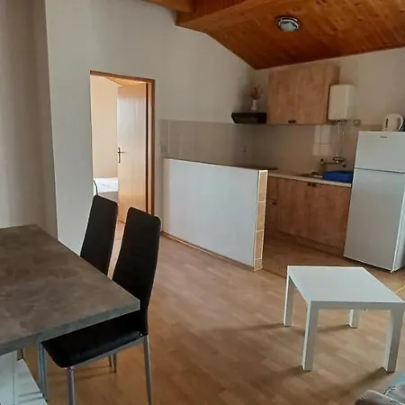 & Mila Apartman
