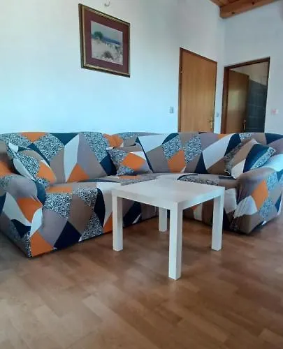 Apartments&rooms Mila Banjol