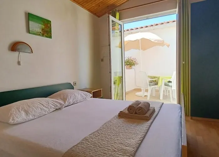 Apartments&rooms Mila Banjol