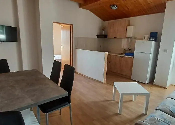 & Mila Apartman