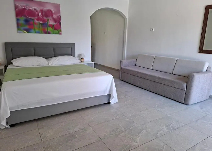 & Mila Apartman Banjol